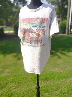Vintage American Thunder Graphic Tee - White with Red Car Print